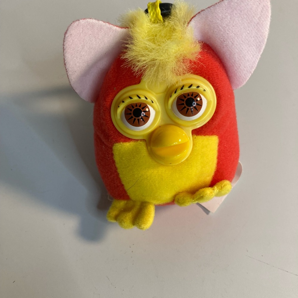 Furby tiger electronics vintage orange yellow 2000 mcd plush keychain
